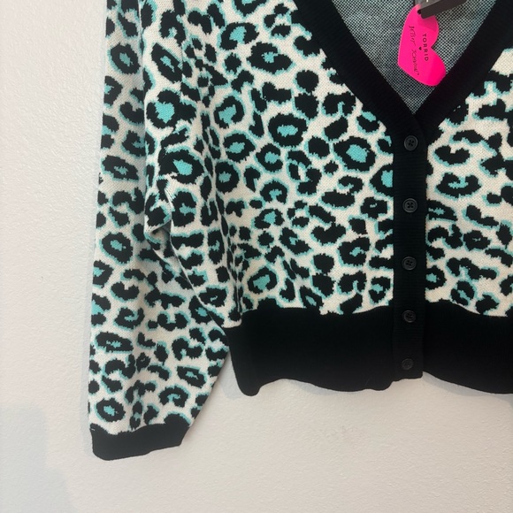 Torrid x Betsey Johnson Leopard Print Crop Cardigan | Size 1 (14–16) XL - Picture 4 of 13